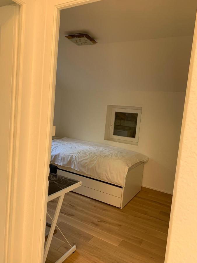 Le Grand-saconnex Guesthouse, 5 Min Walk To Airport Apartahotel